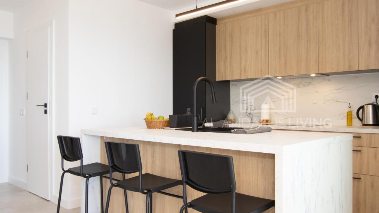 Panoramic Sea Views And Direct Access To The Beach From The Community In Torrenueva Malaga Exterior photo