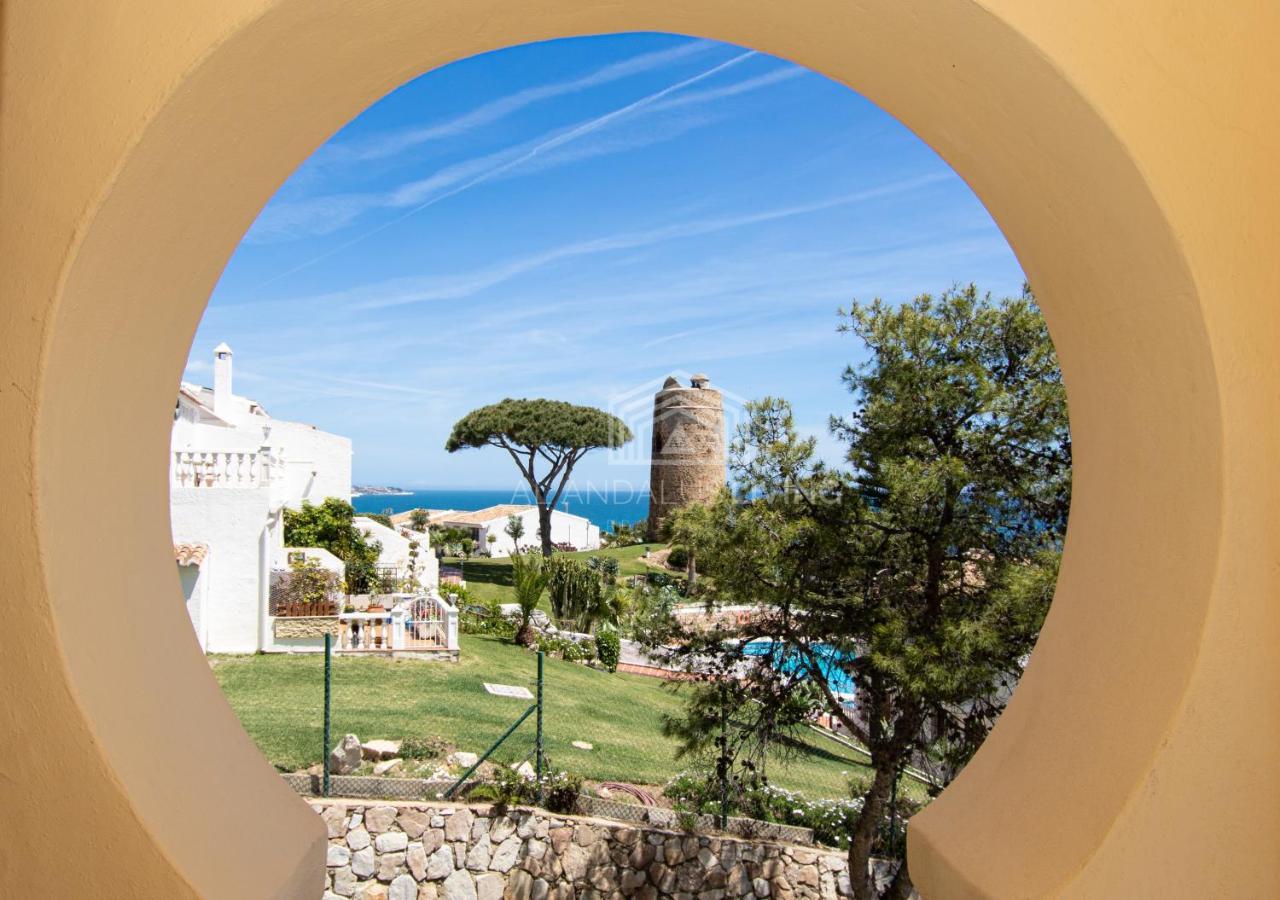 Panoramic Sea Views And Direct Access To The Beach From The Community In Torrenueva Apartment Malaga Exterior photo